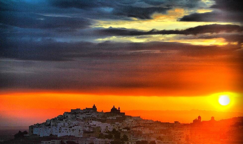 Ostuni, la città bianca - tramonto